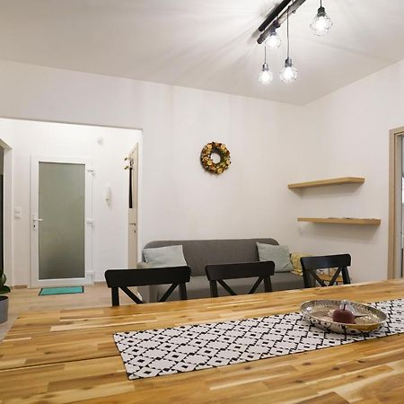 Koffer Apartman Eğri Dış mekan fotoğraf