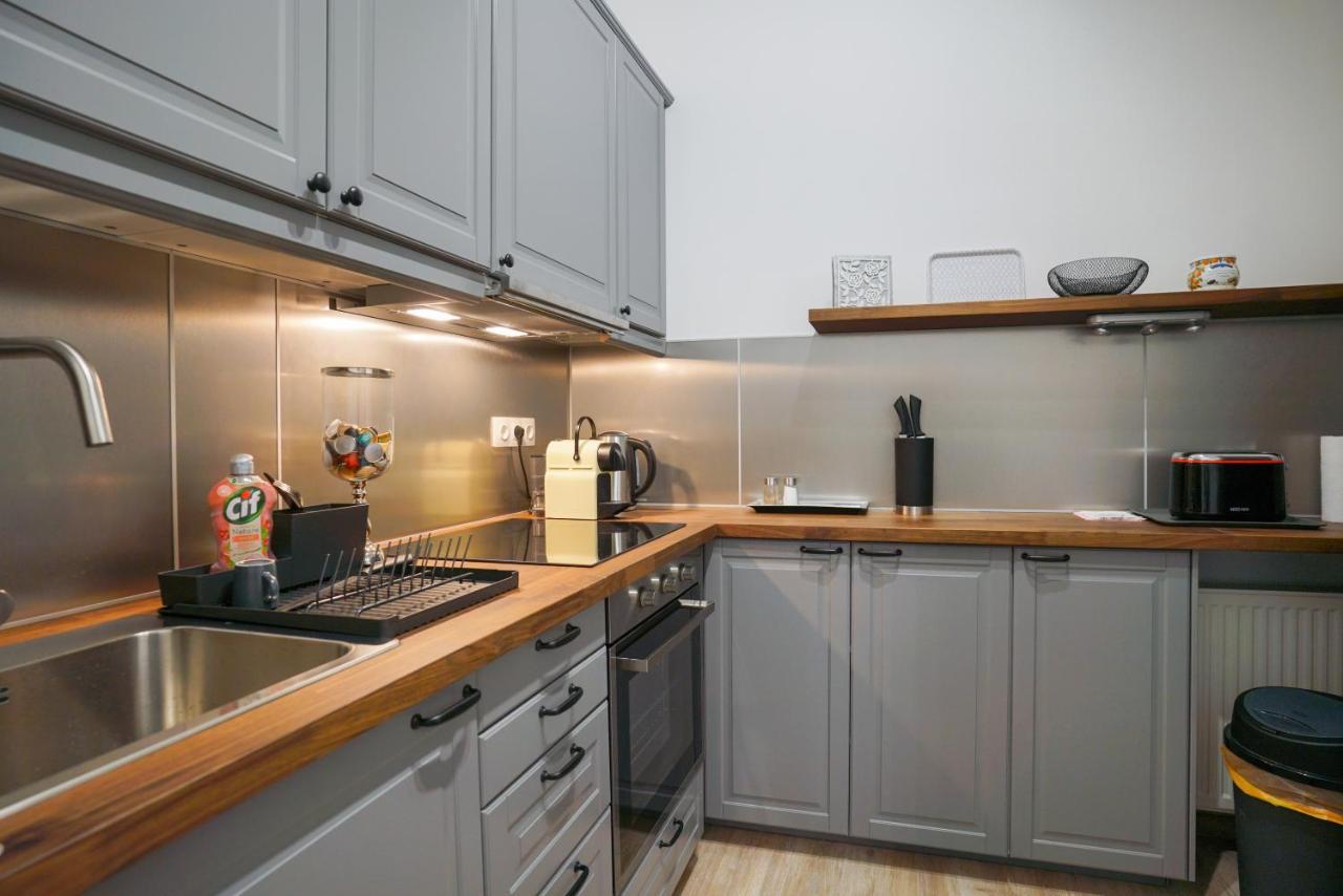 Koffer Apartman Eğri Dış mekan fotoğraf