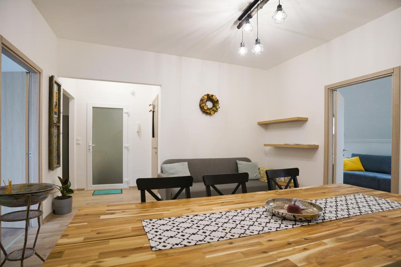Koffer Apartman Eğri Dış mekan fotoğraf