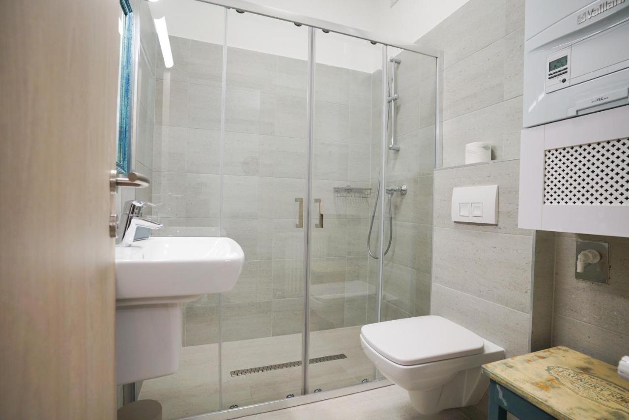 Koffer Apartman Eğri Dış mekan fotoğraf