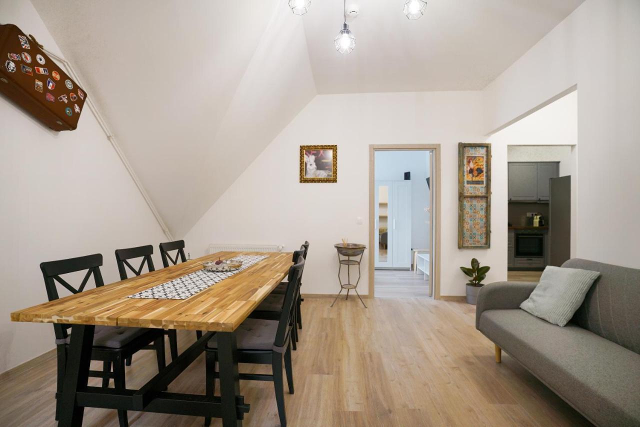 Koffer Apartman Eğri Dış mekan fotoğraf